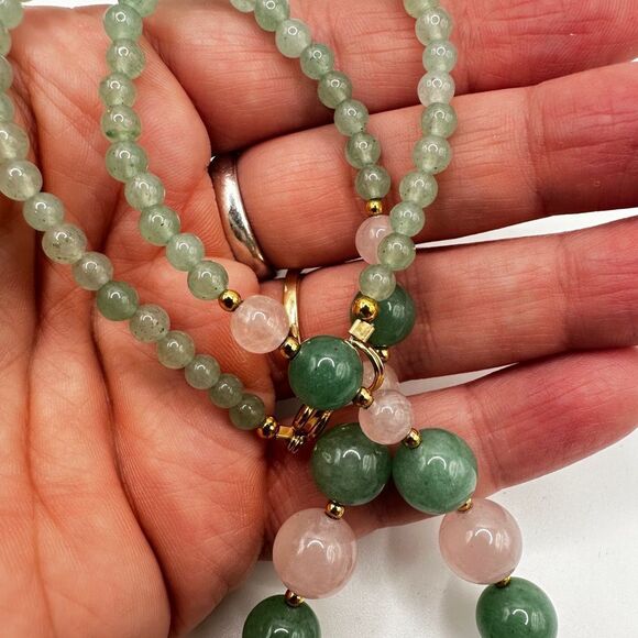 ~17.75" Signed Lee Sands, Jade and Rose quartz with MoP hummingbird necklace! - Picture 4 of 15